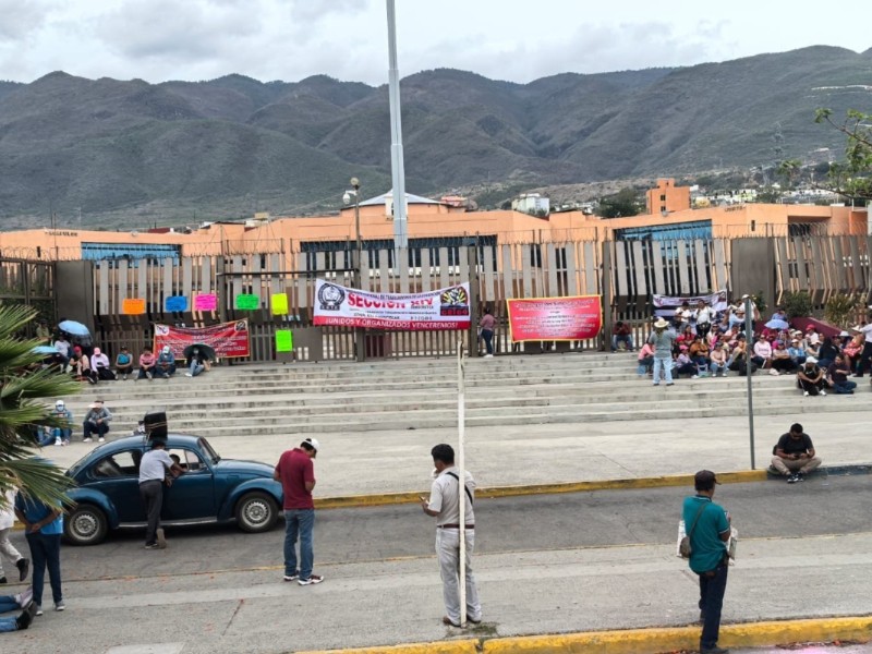 Continúan movilizaciones de la CETEG en Guerrero