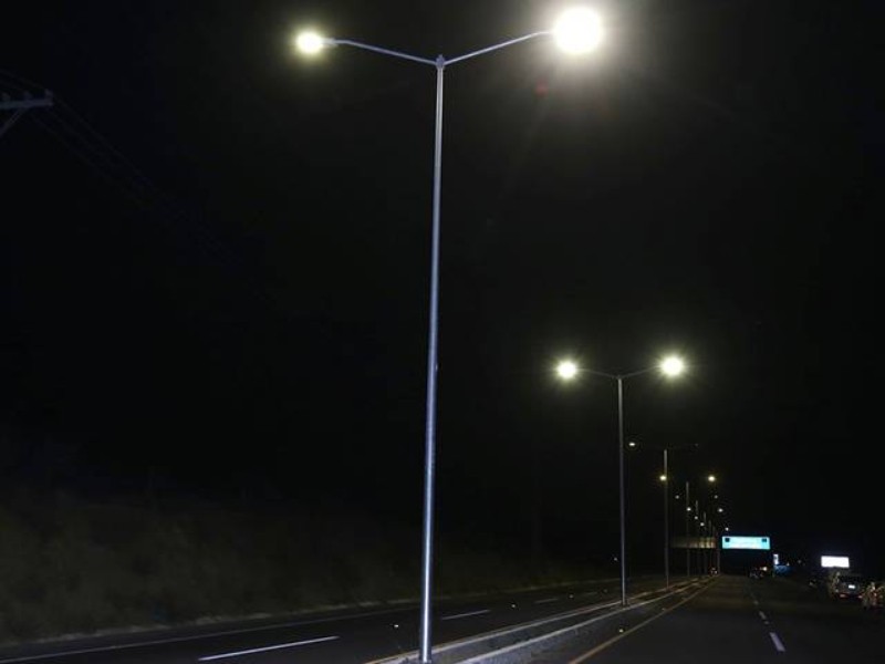 Continúan presentándose problemas con las luminarias de la transpeninsular