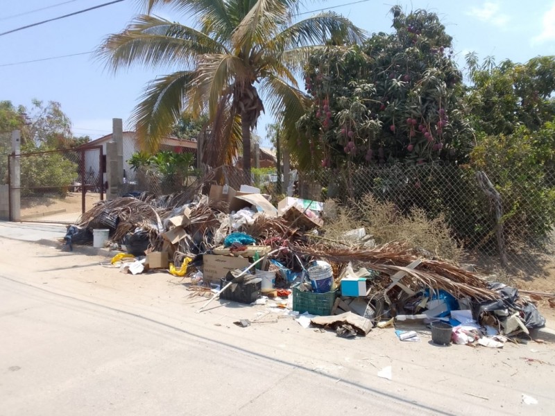 Continúan presentándose tiraderos clandestinos en calles