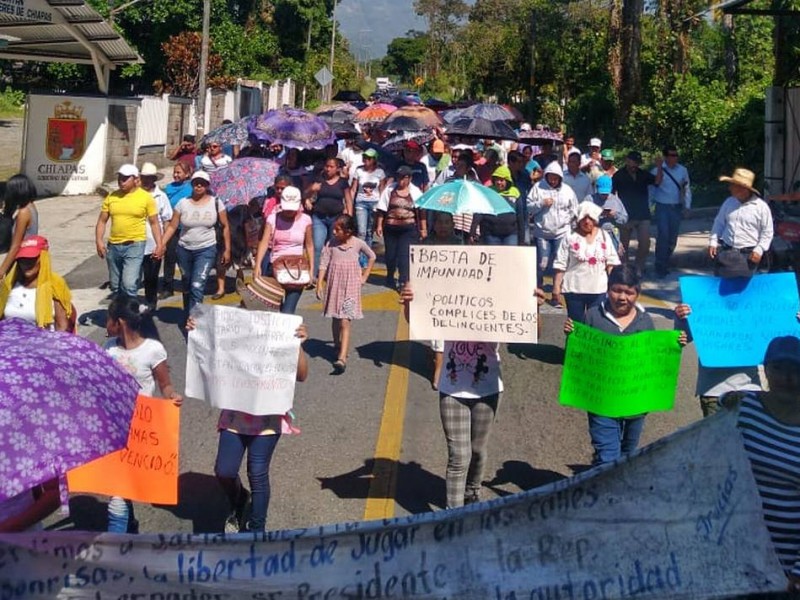 Continúan protestas contra ediles en Chiapas
