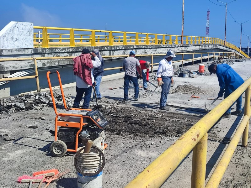 Continúan trabajos de mantenimiento en el Puente Tampamachoco