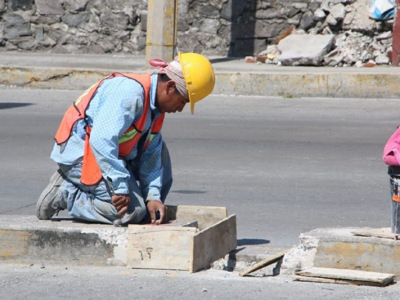 Continúan trabajos en Bulevar Esteban de Antuñano