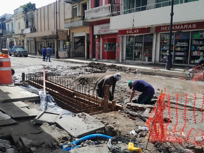 Continúan trabajos en centro de Veracruz; algunas calles reabiertas a vehículos