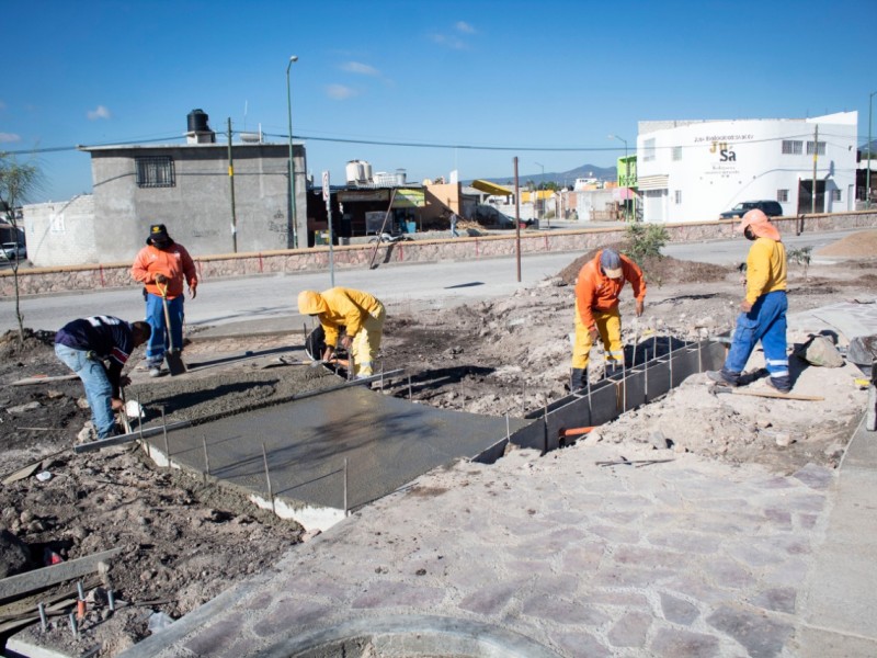 Continúan trabajos municipales en Hacienda Santa Rosa