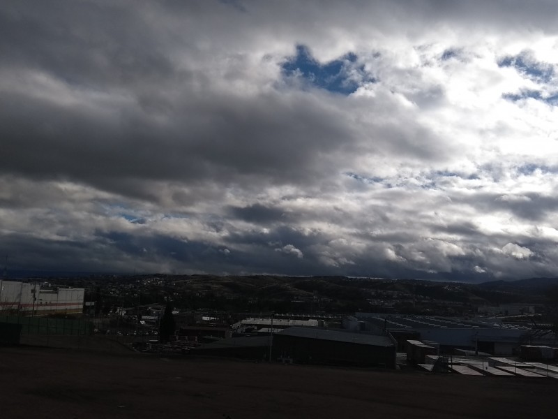 Continuaran bajas temperaturas y lluvia en Nogales.