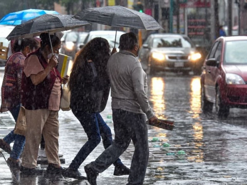 Continuarán las fuertes lluvias al sureste del país