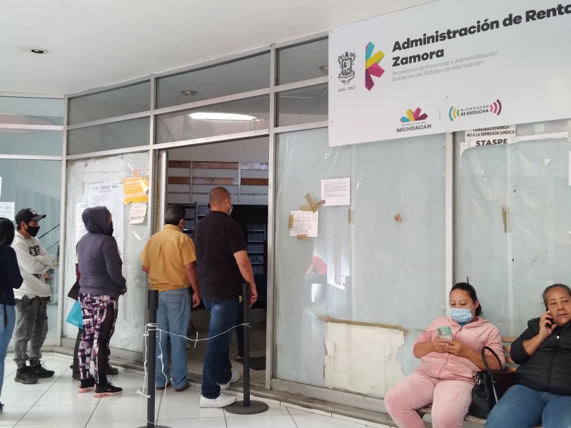 Contribuyentes piden agilidad en los trámites en receptorías de rentas