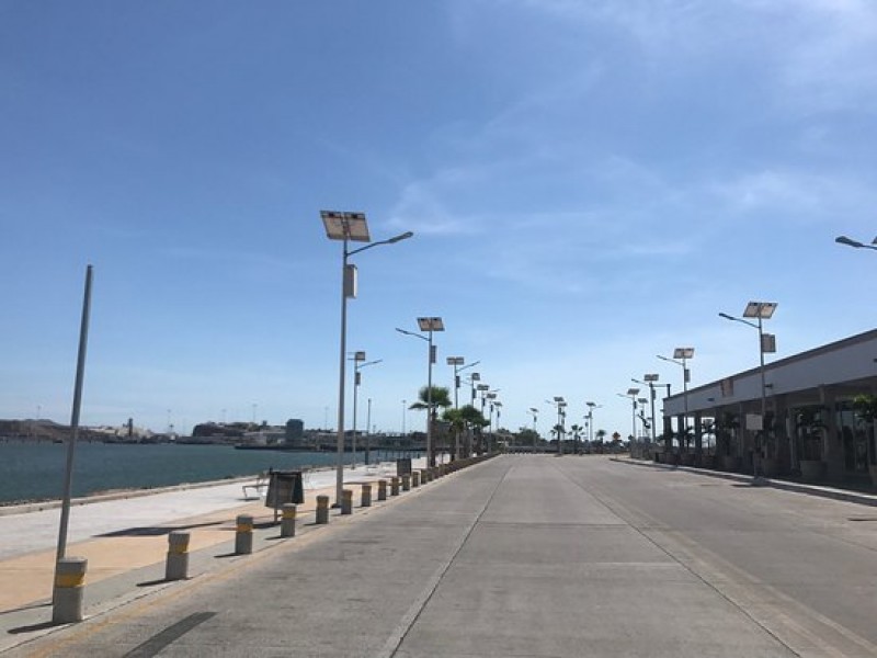 Controlan caos vial en el malecón de Topolobampo