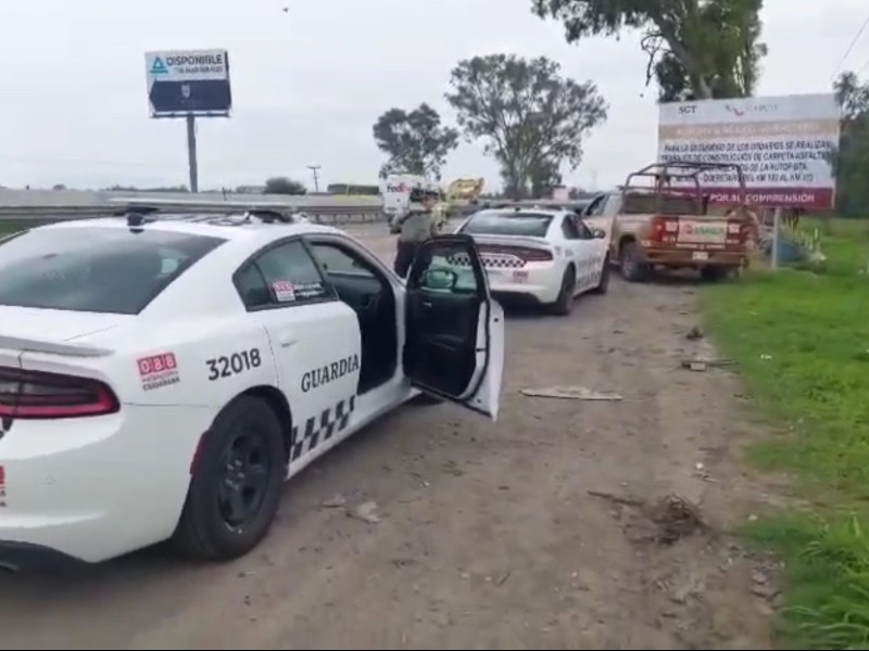 Controlan fuga de combustible en ducto de Pemex