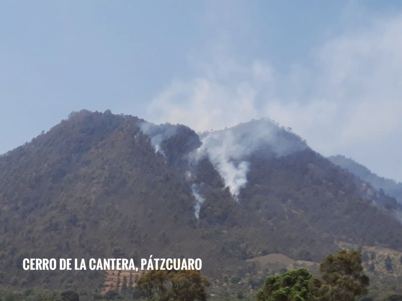 Controlan incendio en el Cerro de la Cantera, en Pátzcuaro