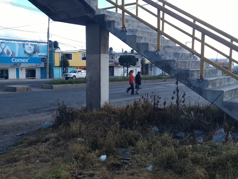 Controversia por puente peatonal en Zinacantepec