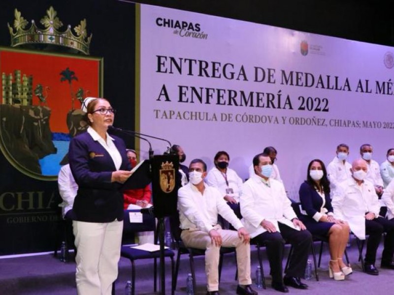 Convoca Secretaría de Salud a Medalla al Mérito de Enfermería