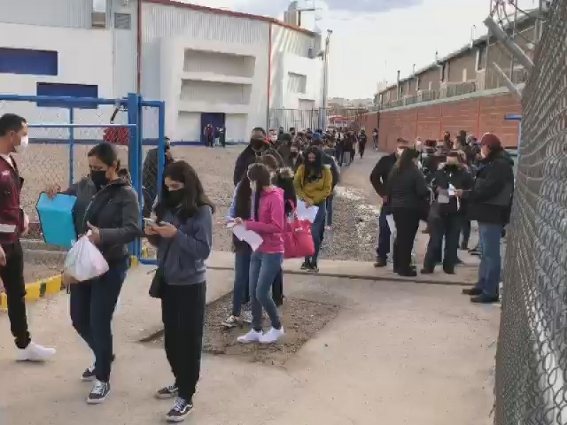 Convocan a jóvenes a registrarse para vacunarse en Nogale,Arizona