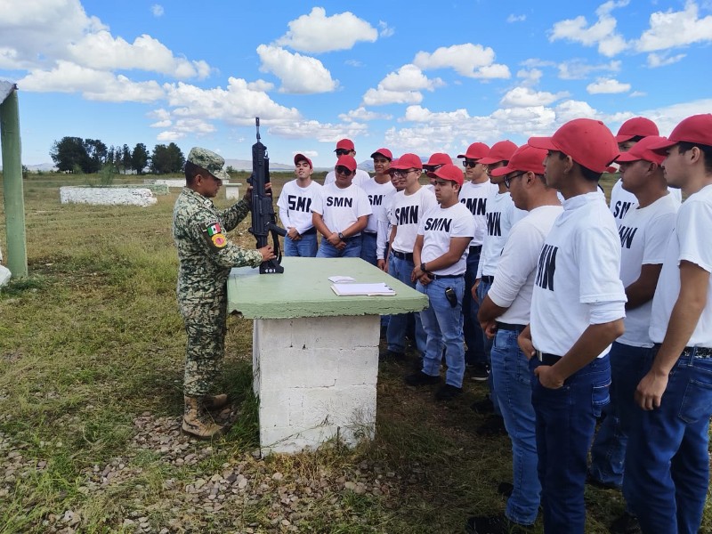 Convocan a jóvenes para el servicio militar nacional