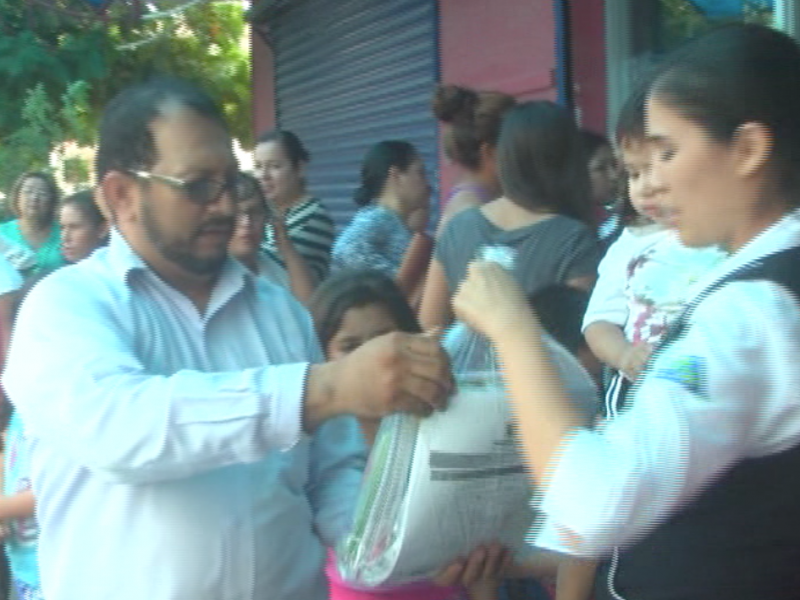 Convocan a padres a ubicar centros de canje