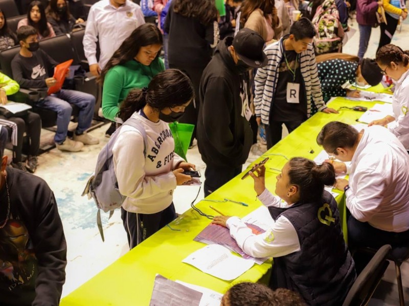 Convocan a refrendo de becas escolares enla capital