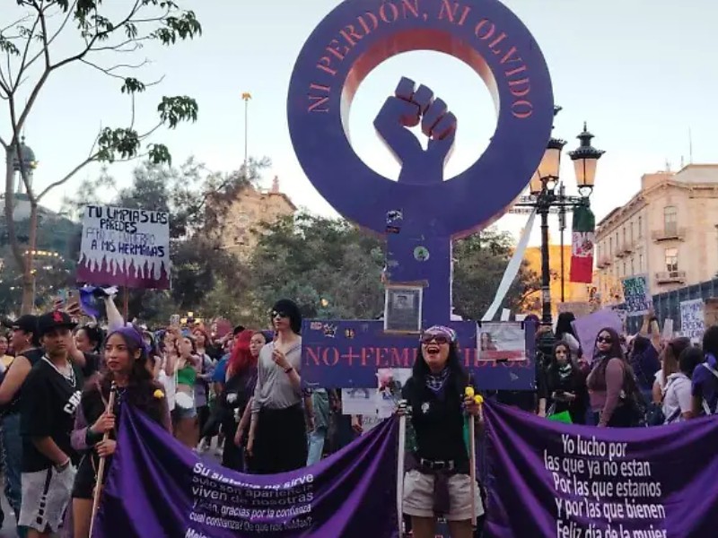 Convocan feministas a marcha por el 25N