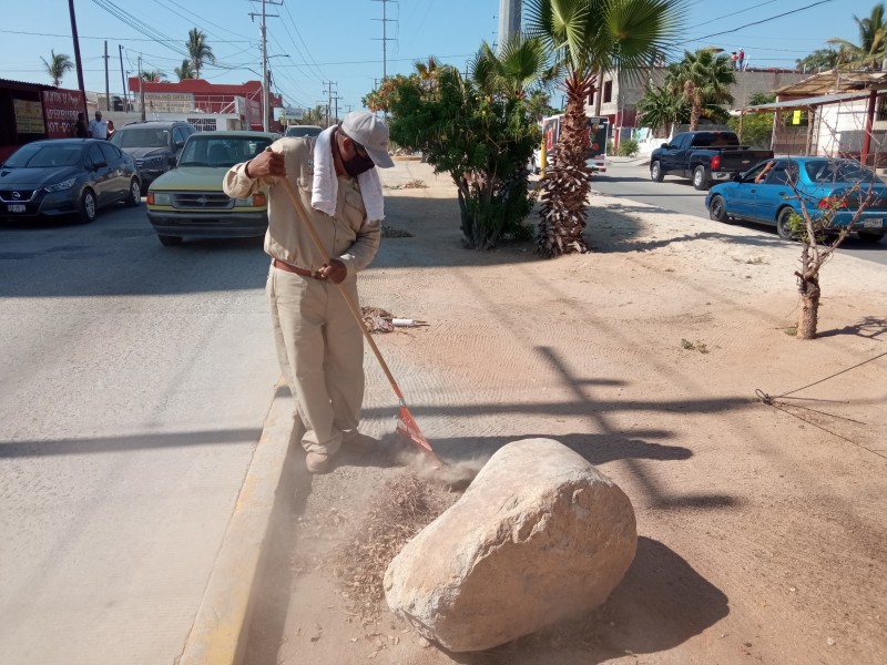 Coordina servicios públicos campañas de limpieza en colonias