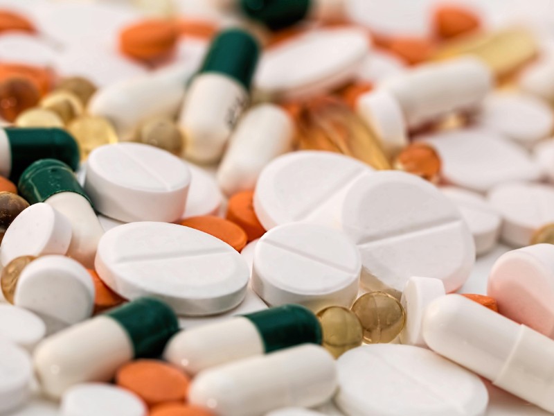 Coprised alerta sobre riesgos de medicamentos adquiridos por redes sociales