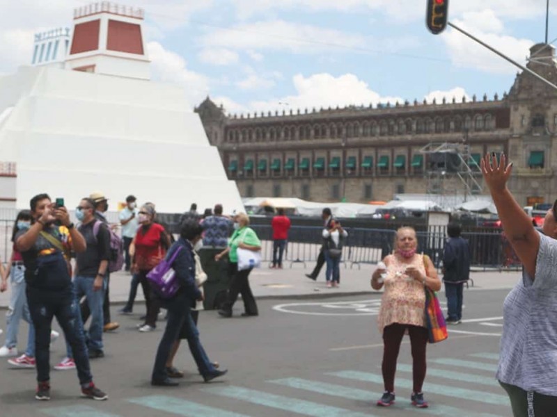 Coquetea CDMX con semáforo verde