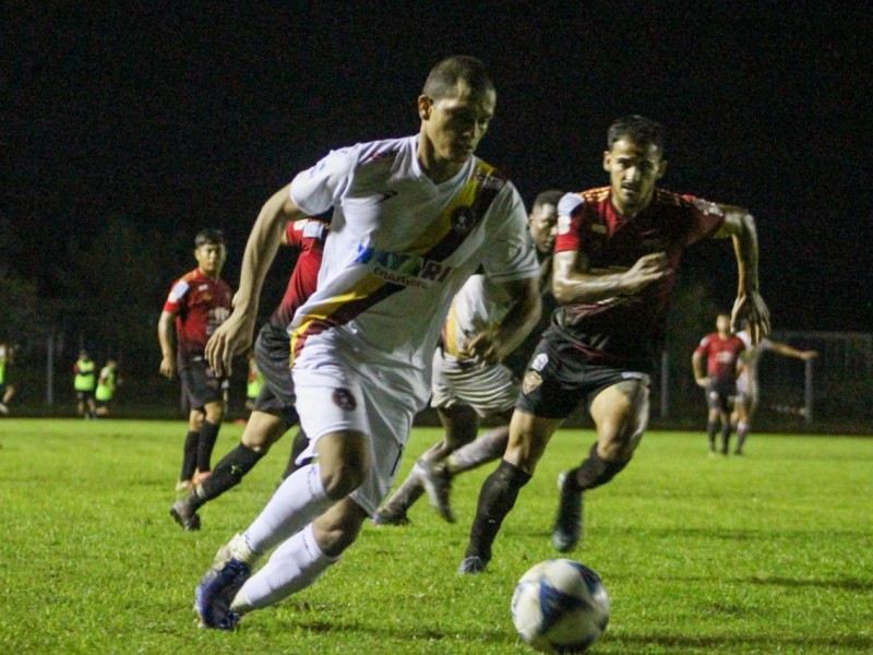 Coras FC empató en su debut