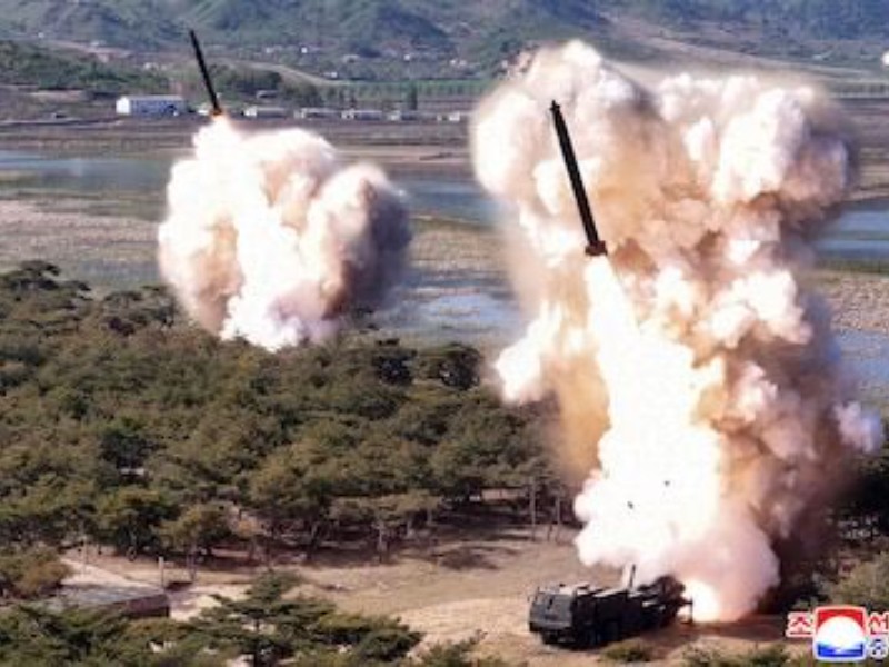 Corea del Norte lanza misiles de defensa área como ensayo