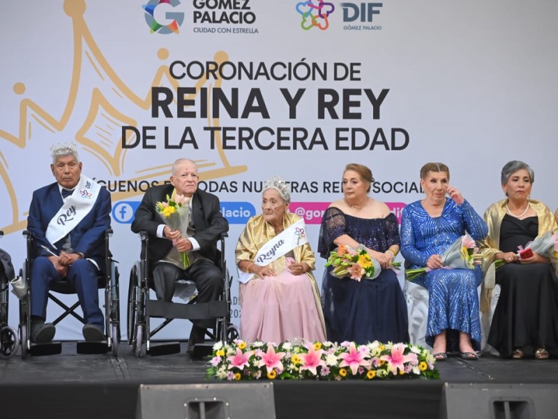 Coronan a la Reina y Rey de la Tercera Edad