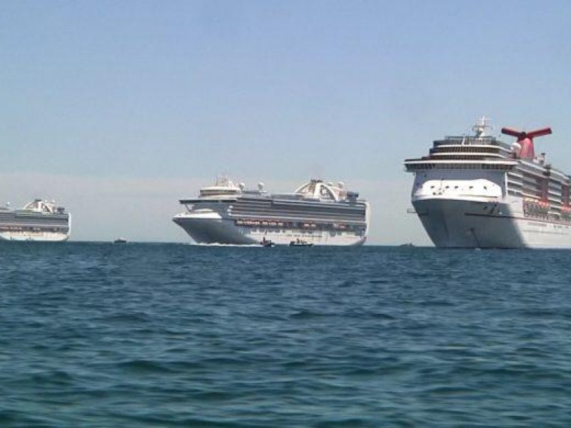 Coronavirus provoca cancelación de cruceros al puerto.