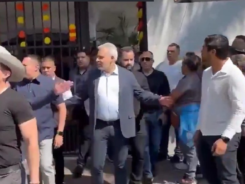 Corren a Gobernador de Michoacán de funeral de Carlos Manzo