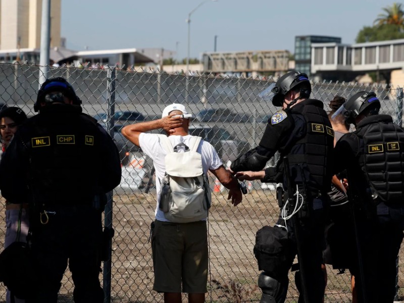 Corte Suprema autoriza redadas migratorias en Los Ángeles