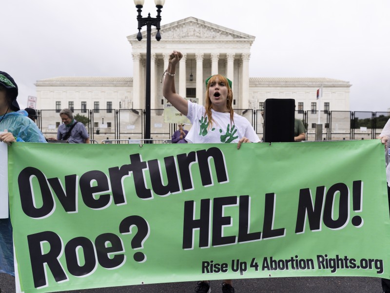 Corte Suprema de EU anula protección del derecho al aborto