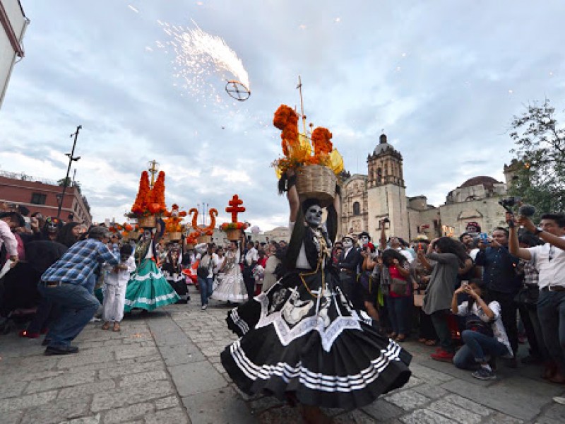 Covid-19 impacta comparsas de muertos; expresión centenaria de Oaxaca