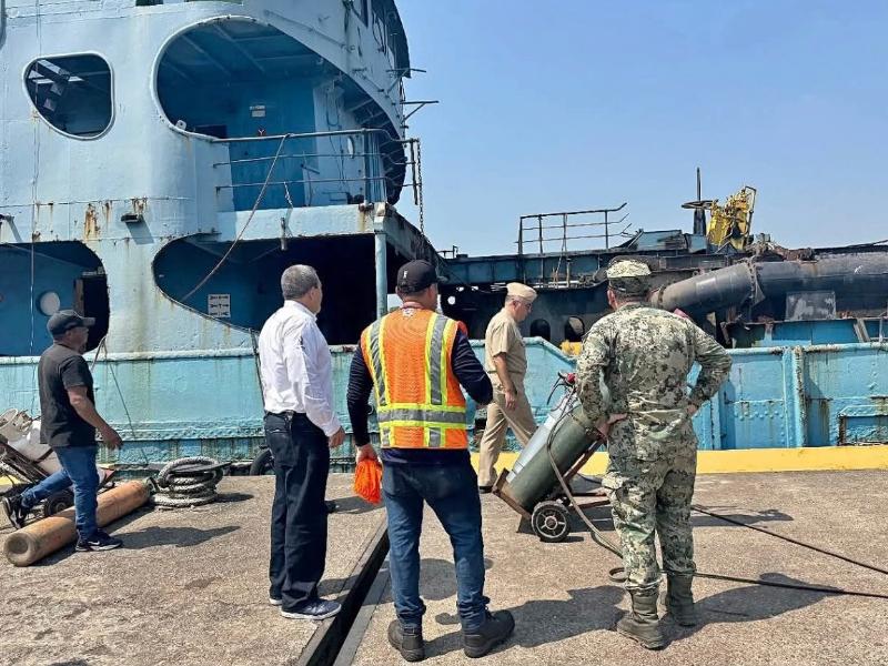 Crearán arrecife artificial en Lázaro Cárdenas con dos ex dragas