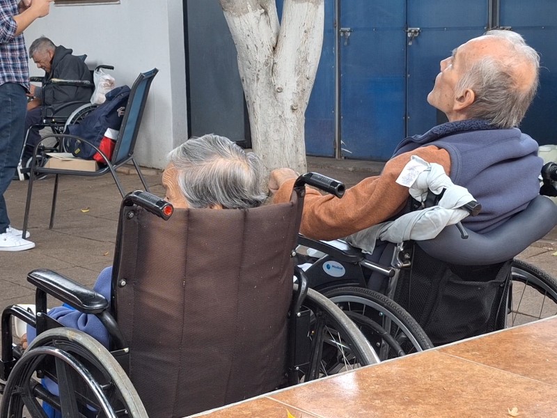 Crece abandono de abuelitos en Michoacán