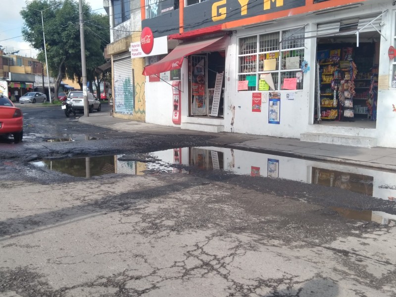 Crece el deterioro de calles en Metepec