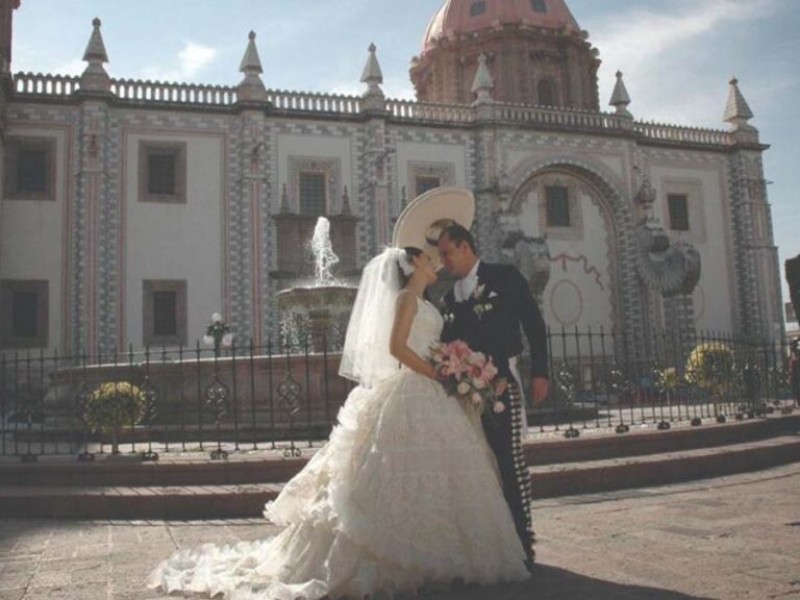 Crece turismo de romance en Querétaro dejando buena derrama económica