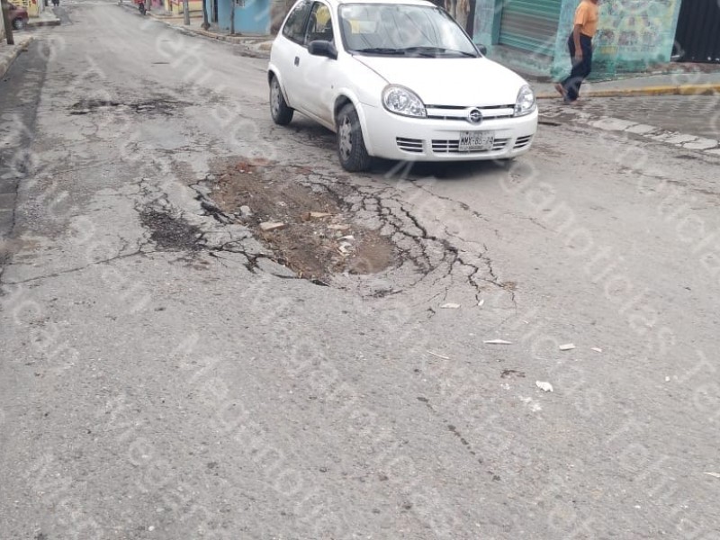 Crecen baches en la ciudad por lluvia