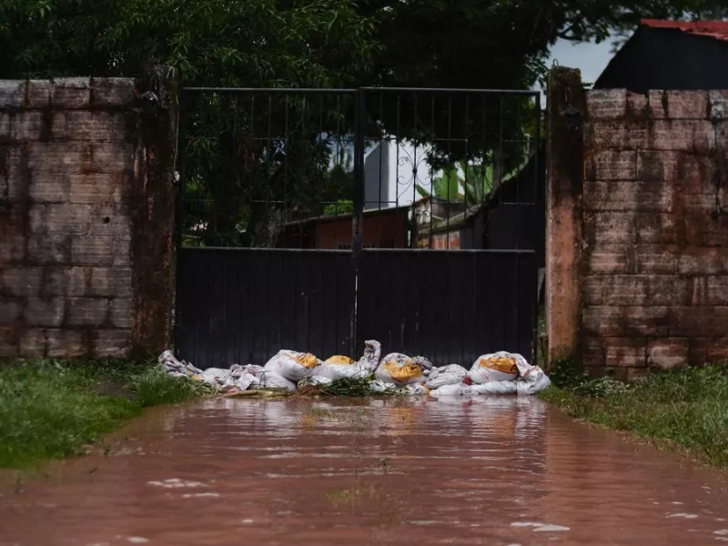 Creciente de río en Colombia causa muerte de cinco personas.