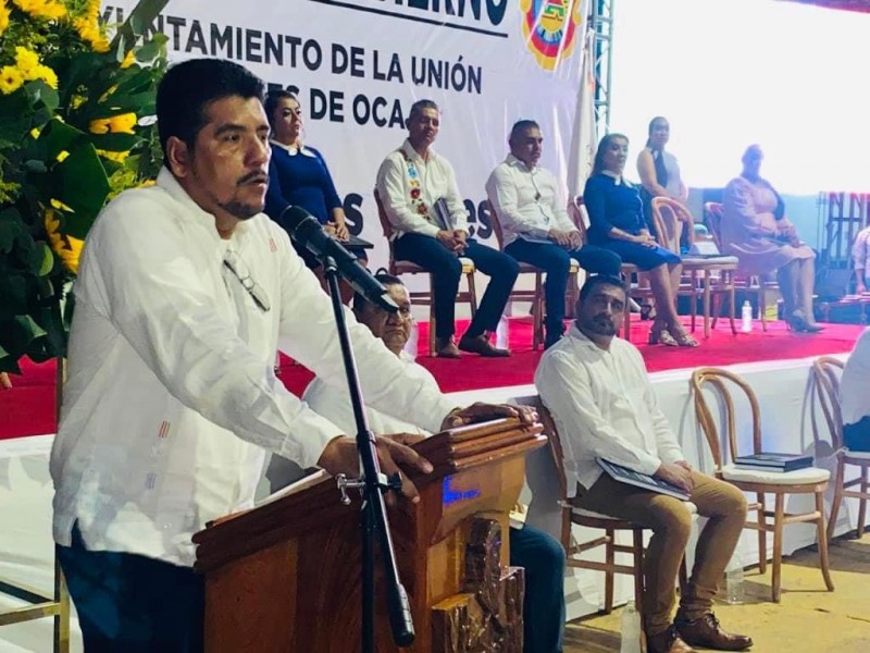 Crescencio Reyes rinde 2do Informe de Gobierno en La Unión