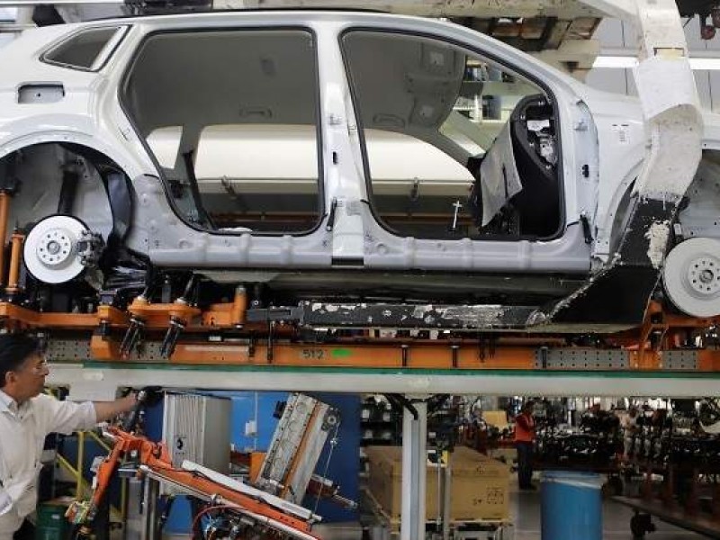 Crisis de microprocesadores sigue afectando a industria automotriz