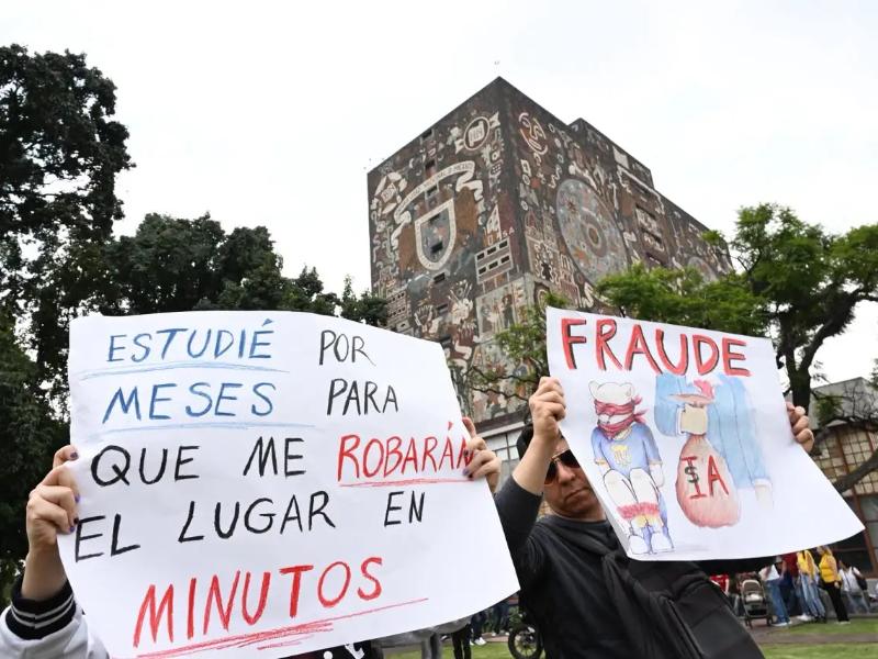 ¡Crisis en la UNAM se agrava! Rechazados y aceptados salen a protestar