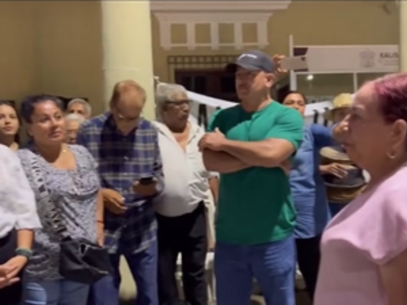 Crisis en Xalisco: Rechazan diálogo y corren a alcaldesa