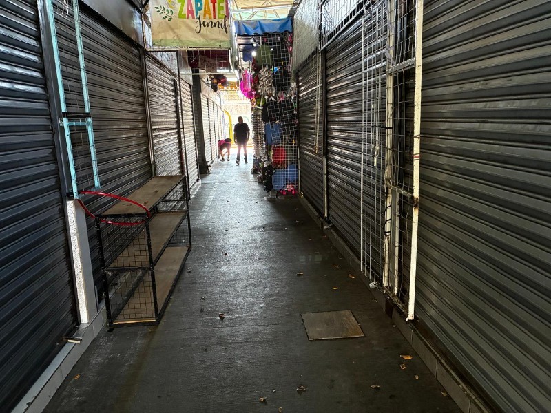 Crisis golpea Los Mochis: cierran más de 50 locales en mercado 30