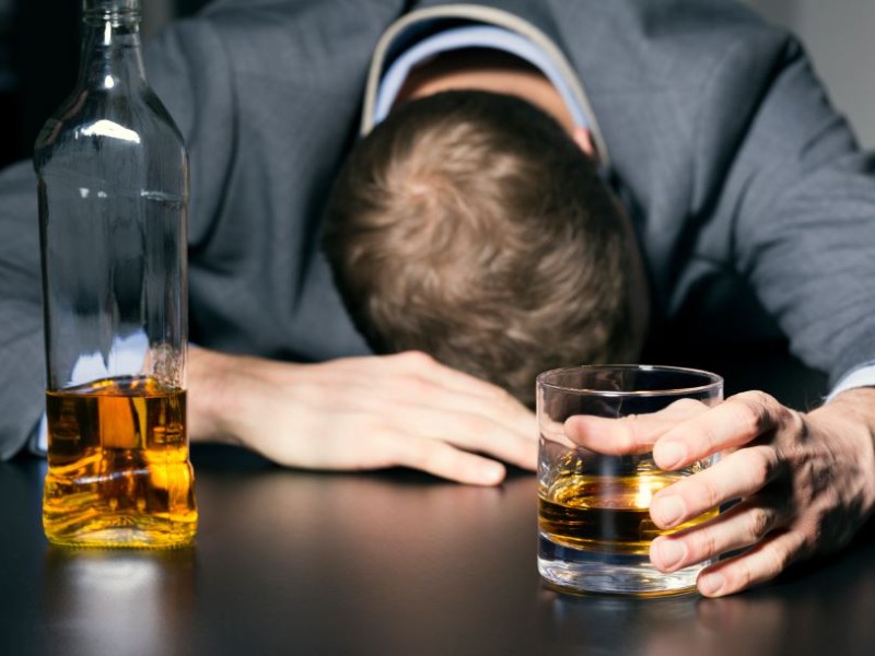 Crisis silenciosa: el alcoholismo sigue cobrando vidas