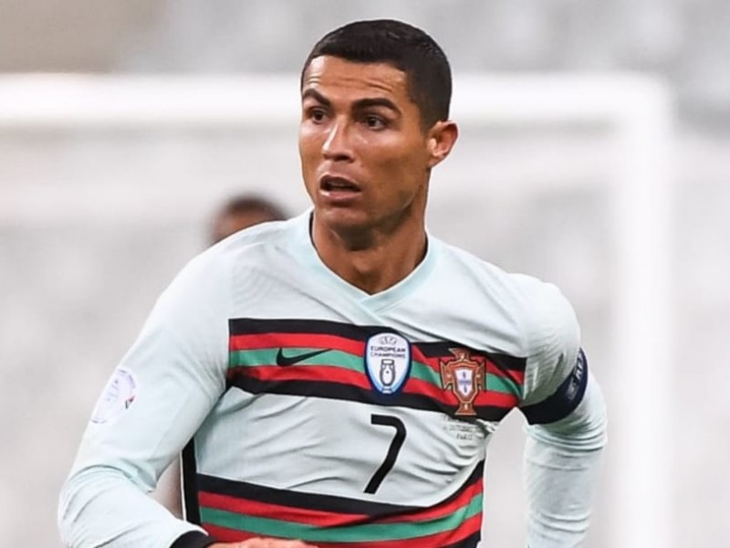 Cristiano Ronaldo dio positivo a COVID-19