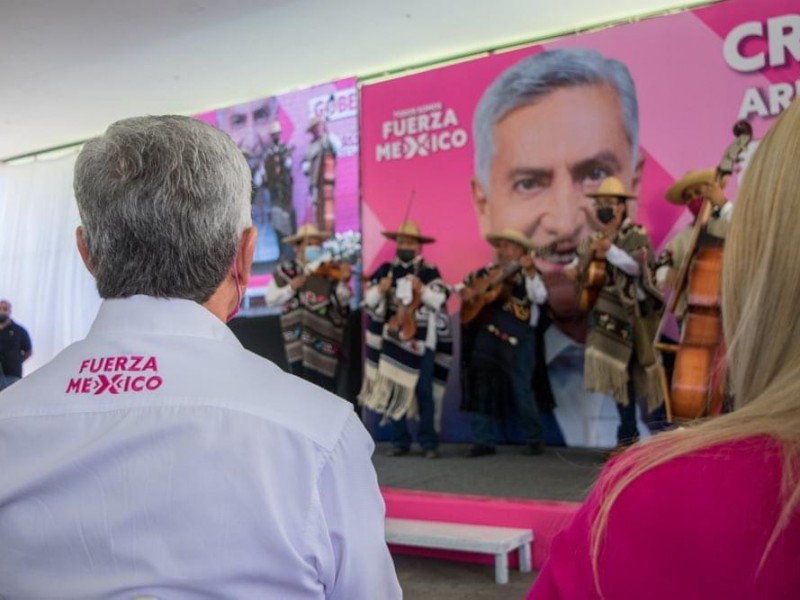 Cristóbal Arias renunciaría a la candidatura de Fuerza por México