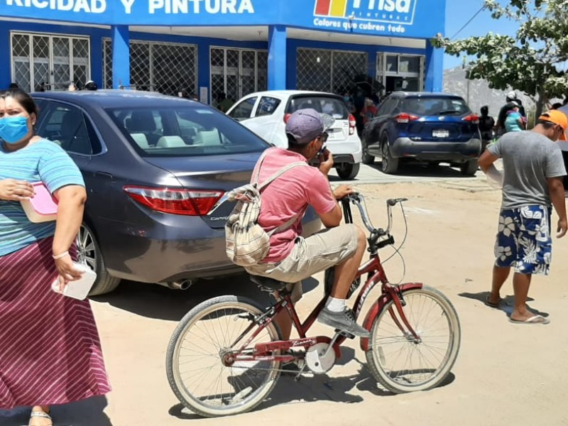 CROC entrega alimentos preparados a personas de bajos recursos