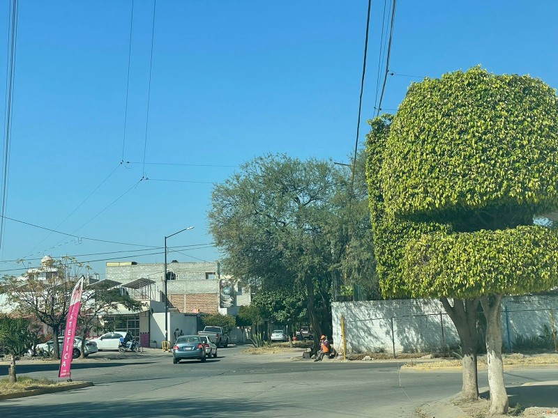 Cruce en Brisas de San Felipe causa caos vial