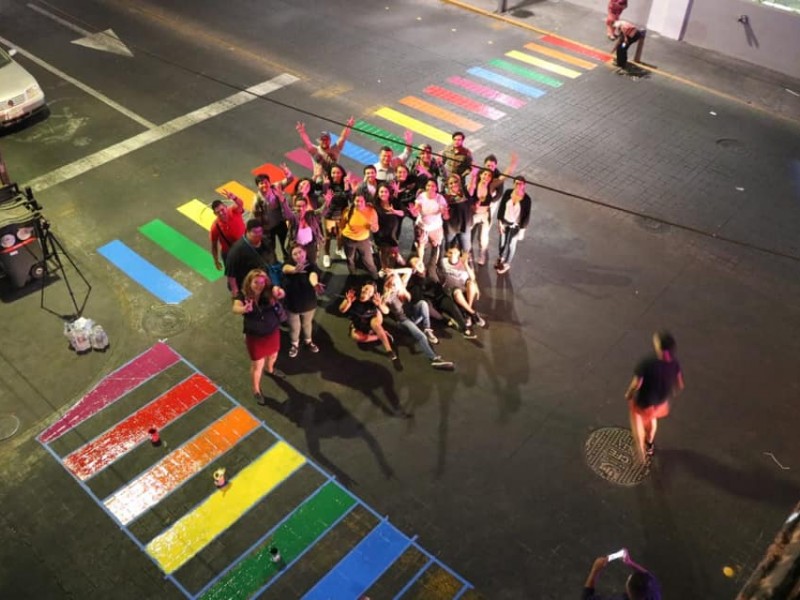 Cruce peatonal de la Lerdo será pintada de arcoiris