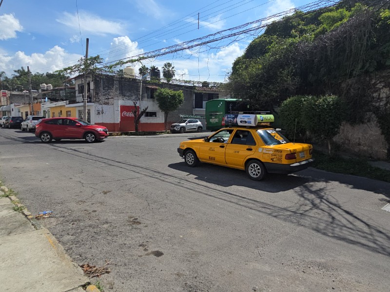 Cruce peligroso en las calles Amapa con Laureles y Góngora
